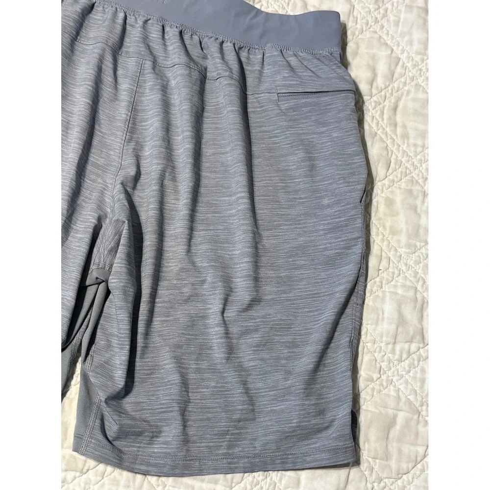 Lululemon THE Linerless Short Men Large Grey Heathered Training Gym Athletic